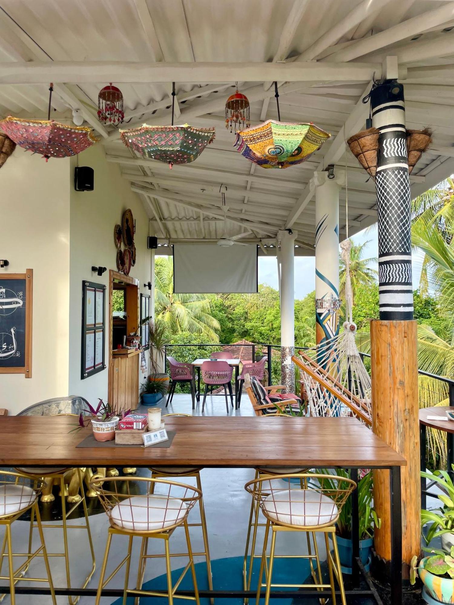 Habibi Hostel & Restaurant Unawatuna Exteriör bild