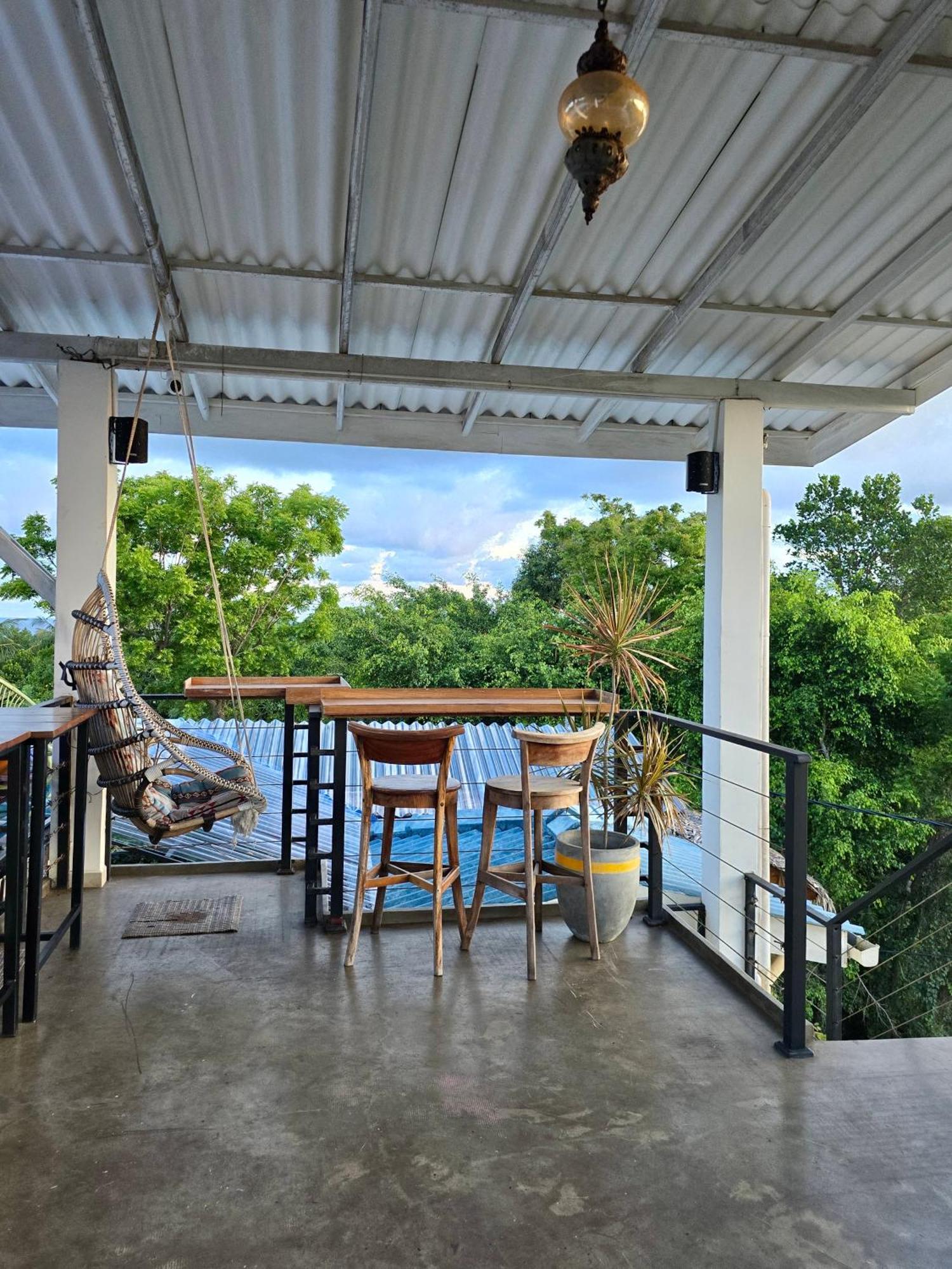 Habibi Hostel & Restaurant Unawatuna Exteriör bild